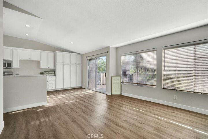 Property Photo:  45 Chaumont Circle  CA 92610 