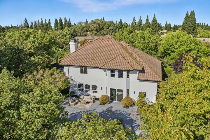 Property Photo: 9042 Cedar Ridge Dr CA 95746