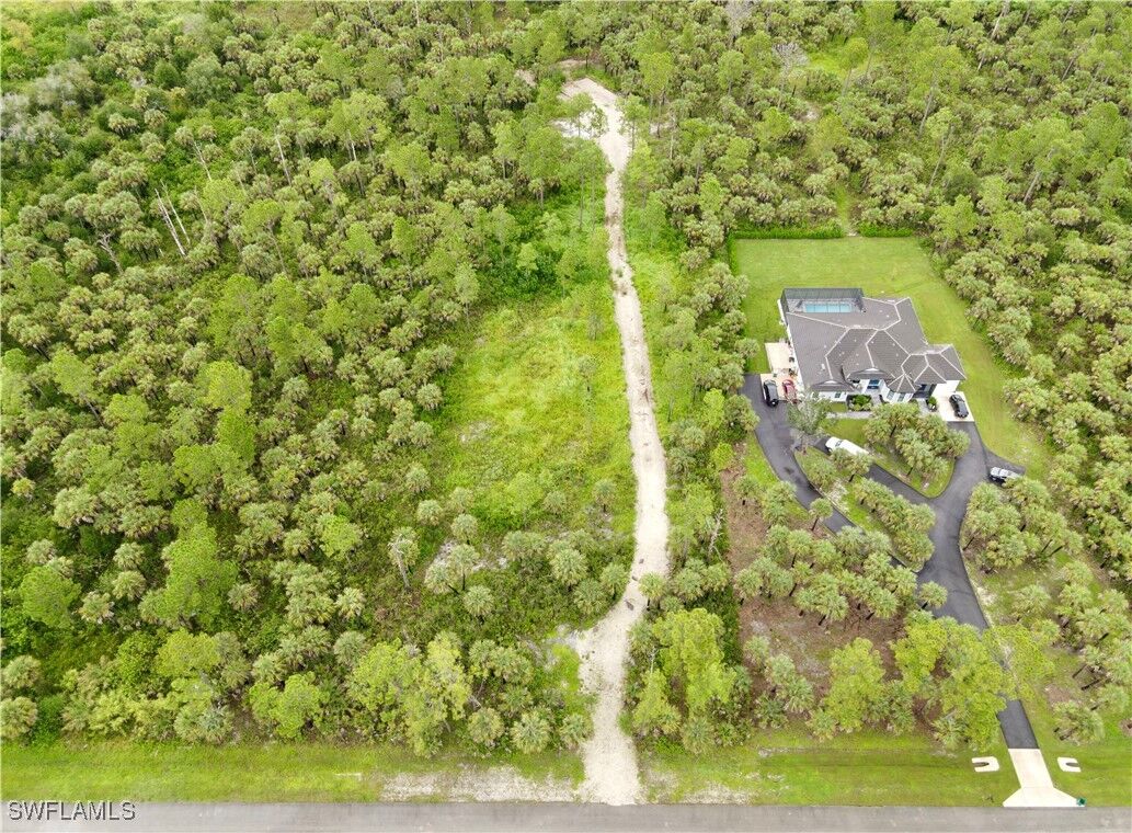 Property Photo: 2643 26th Avenue SE FL 34117