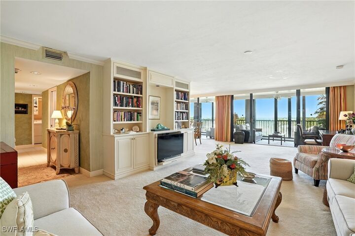 Property Photo: 2400 Gulf Shore Boulevard N 804 FL 34103