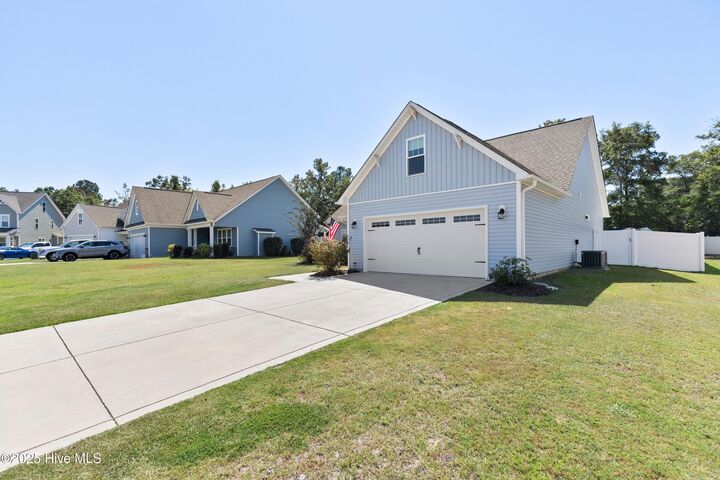 Property Photo:  423 S Wild Rice Drive SW  NC 28462 