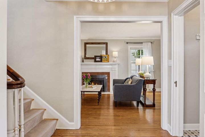 Property Photo:  2825 Drew Avenue S  MN 55416 