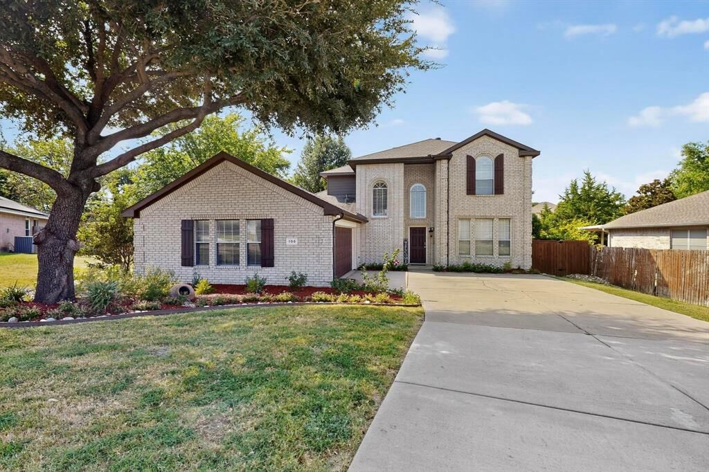 Property Photo:  106 S Bending Oak Lane  TX 75098 