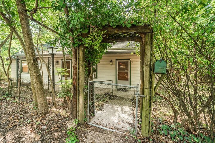 Property Photo: 61 Peerless Street AR 72632