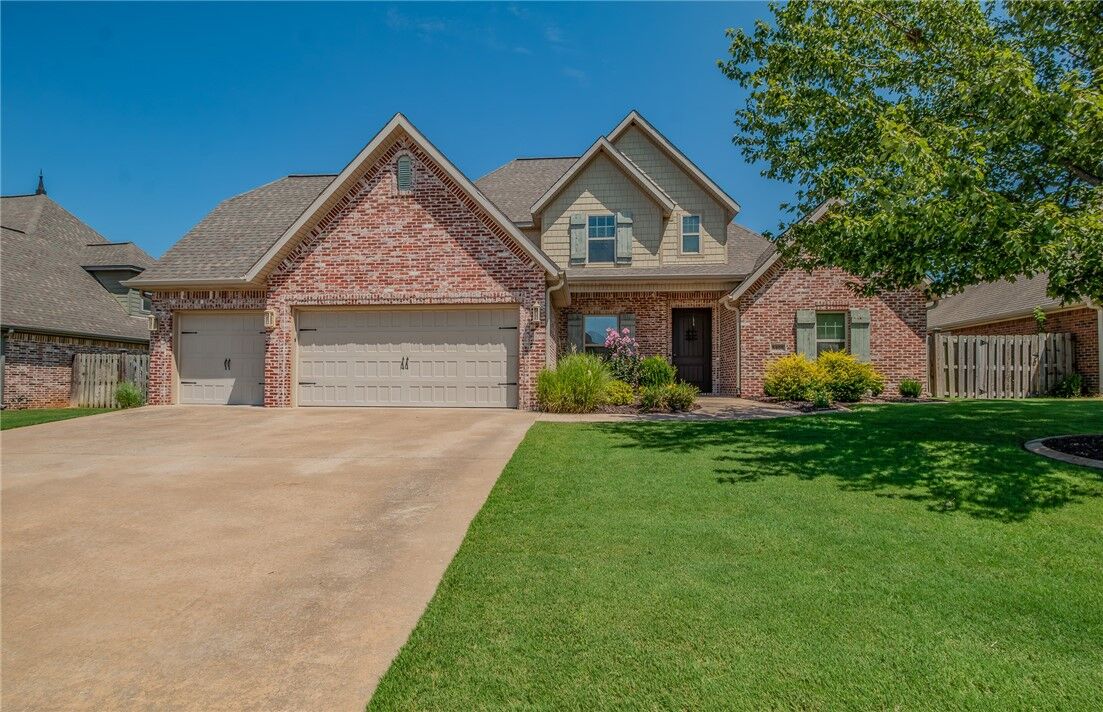 Property Photo: 3405 W Laney Street AR 72758