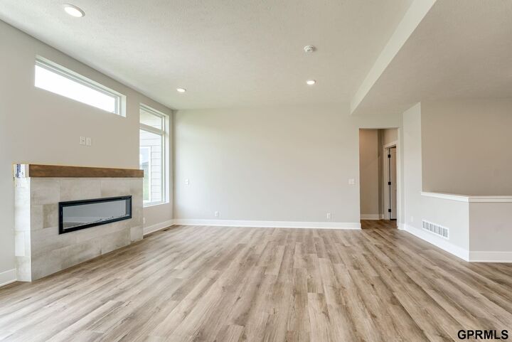 Property Photo: 20605 Woodridge Drive NE 68028