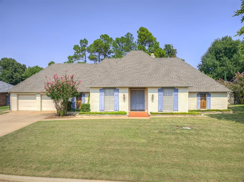 Property Photo:  12608 Arrowhead Terrace  OK 73120 