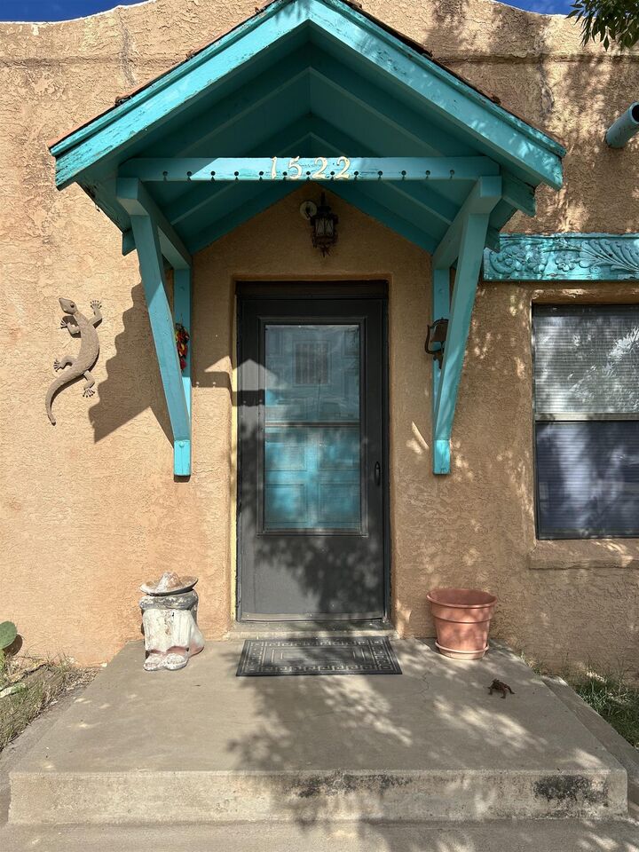 Property Photo:  1522 New York Ave  NM 88310-3923 