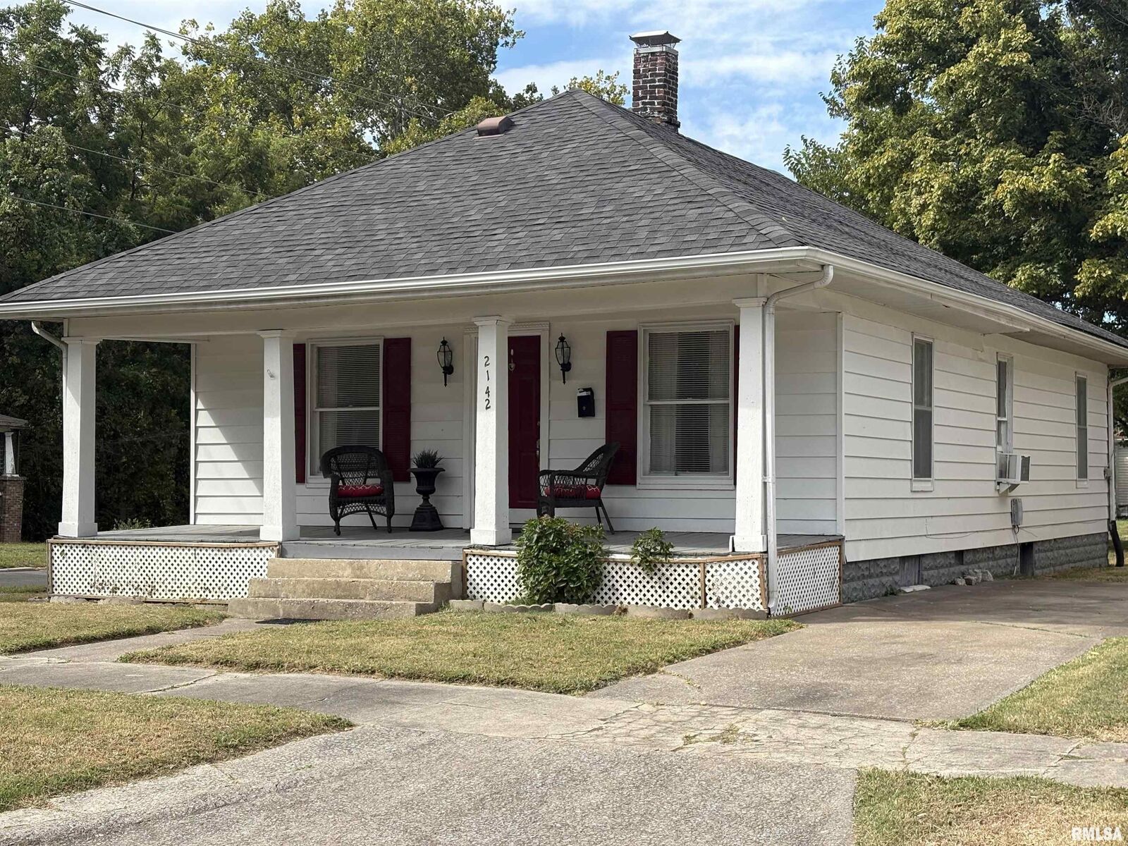 Property Photo: 2142 Herbert Street IL 62966