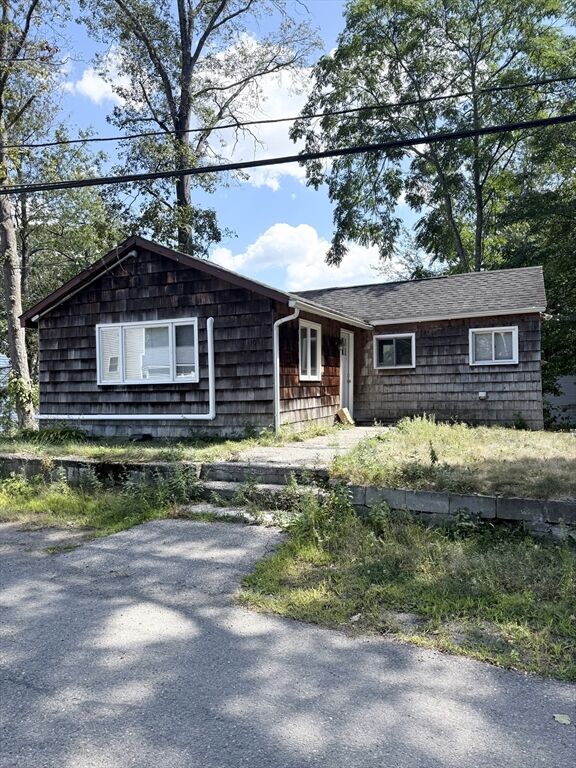 Property Photo:  10 Pearl Road  MA 01821 