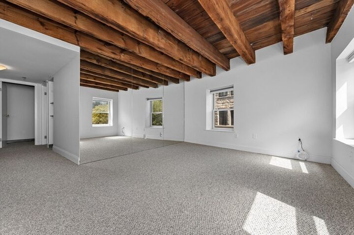 Property Photo:  120 Commercial St 4-1  MA 02109 