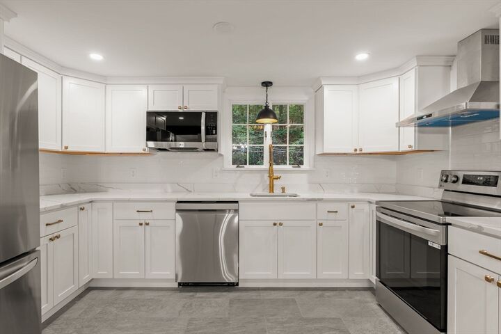 Property Photo: 123 Dutton Rd MA 01776