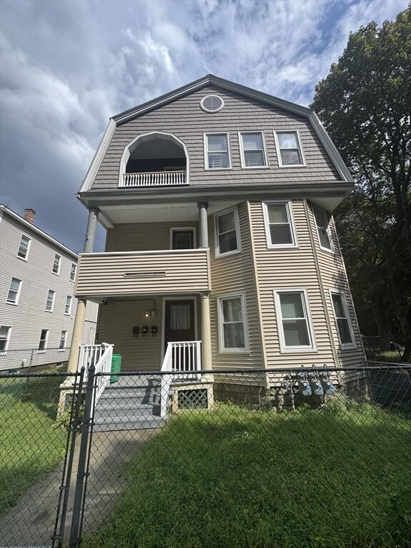 60 Lakewood St 2  Worcester MA 01603 photo