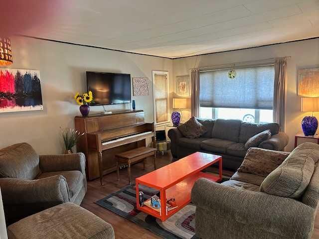 Property Photo:  5209 Waghorn Street  AB T0M 0J0 