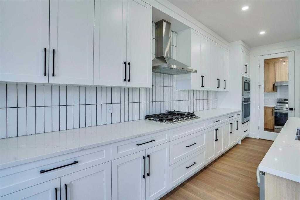 Property Photo: 28 Saddlecrest Manor NE AB T3J 2K3
