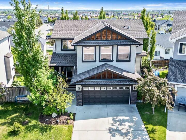 521 Westmount Close  Okotoks AB T1S 0B7 photo