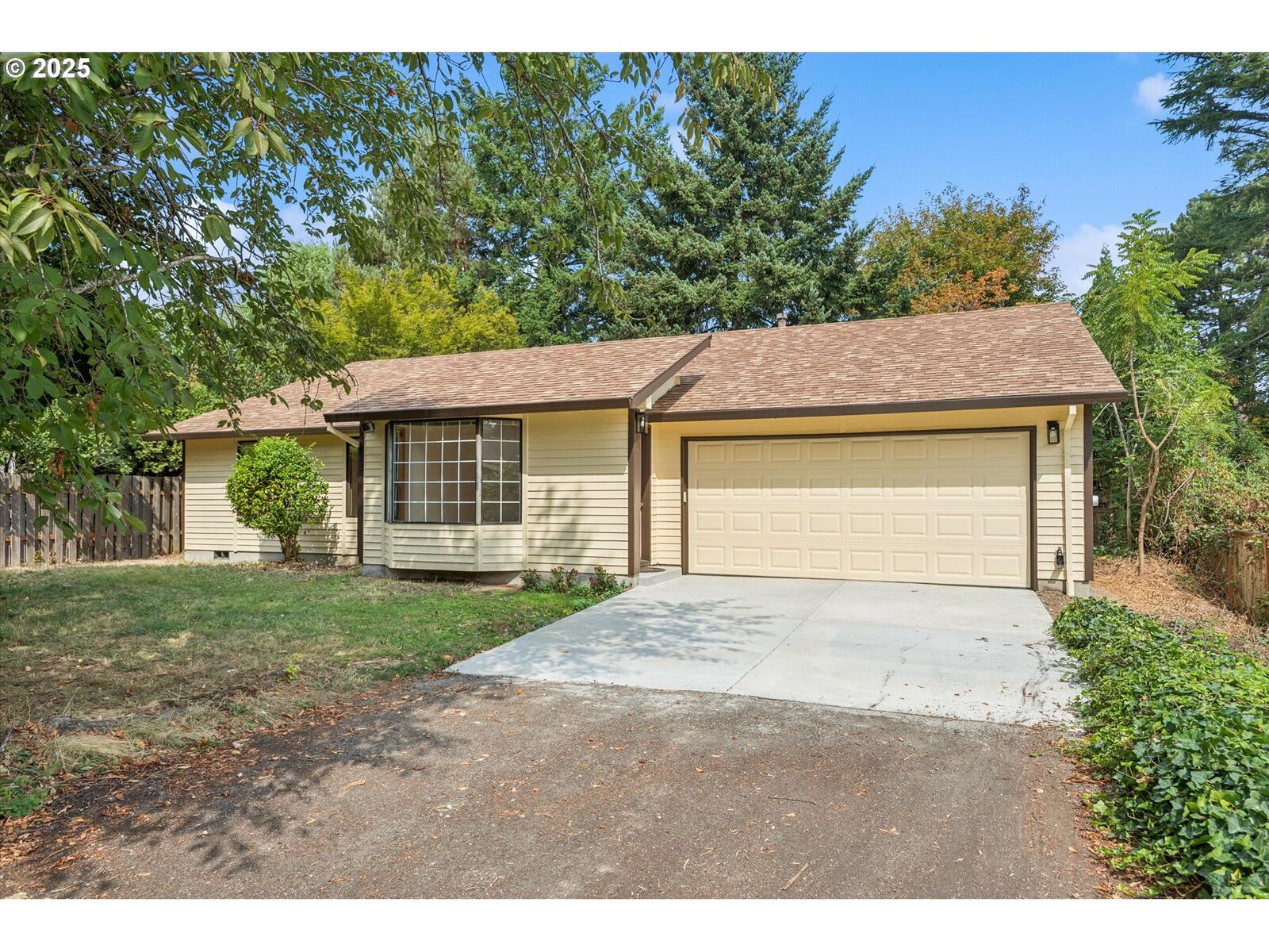 Property Photo:  3441 SW Vermont St  OR 97219 