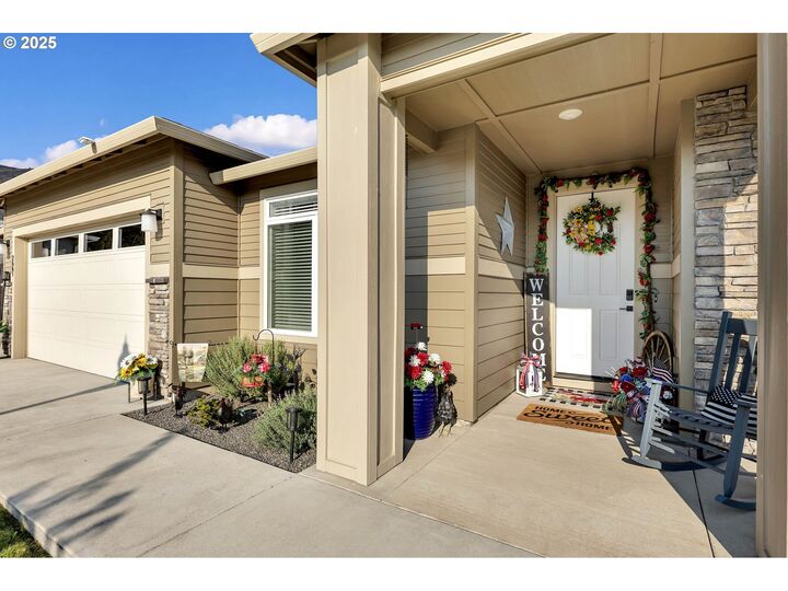 Property Photo: 2661 NW 9th Pl WA 98604