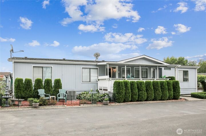 Property Photo:  1965  West Side Hwy 118  WA 98626 