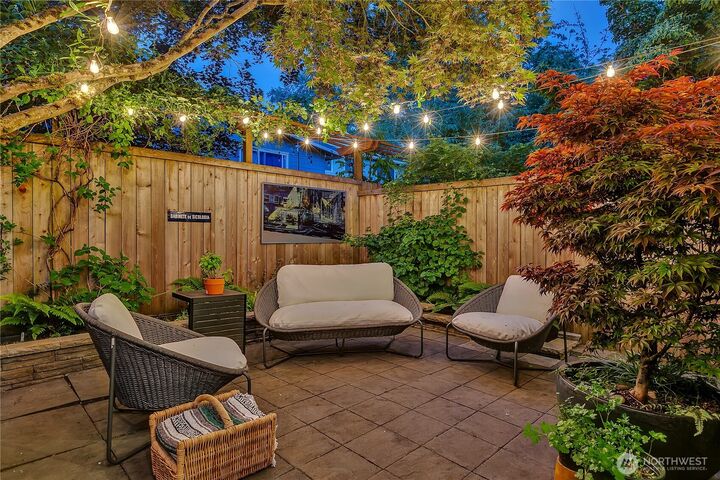 Property Photo:  1706  Bradner Place S 3  WA 98144 