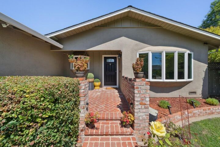 Property Photo: 861 Flin Way CA 94087