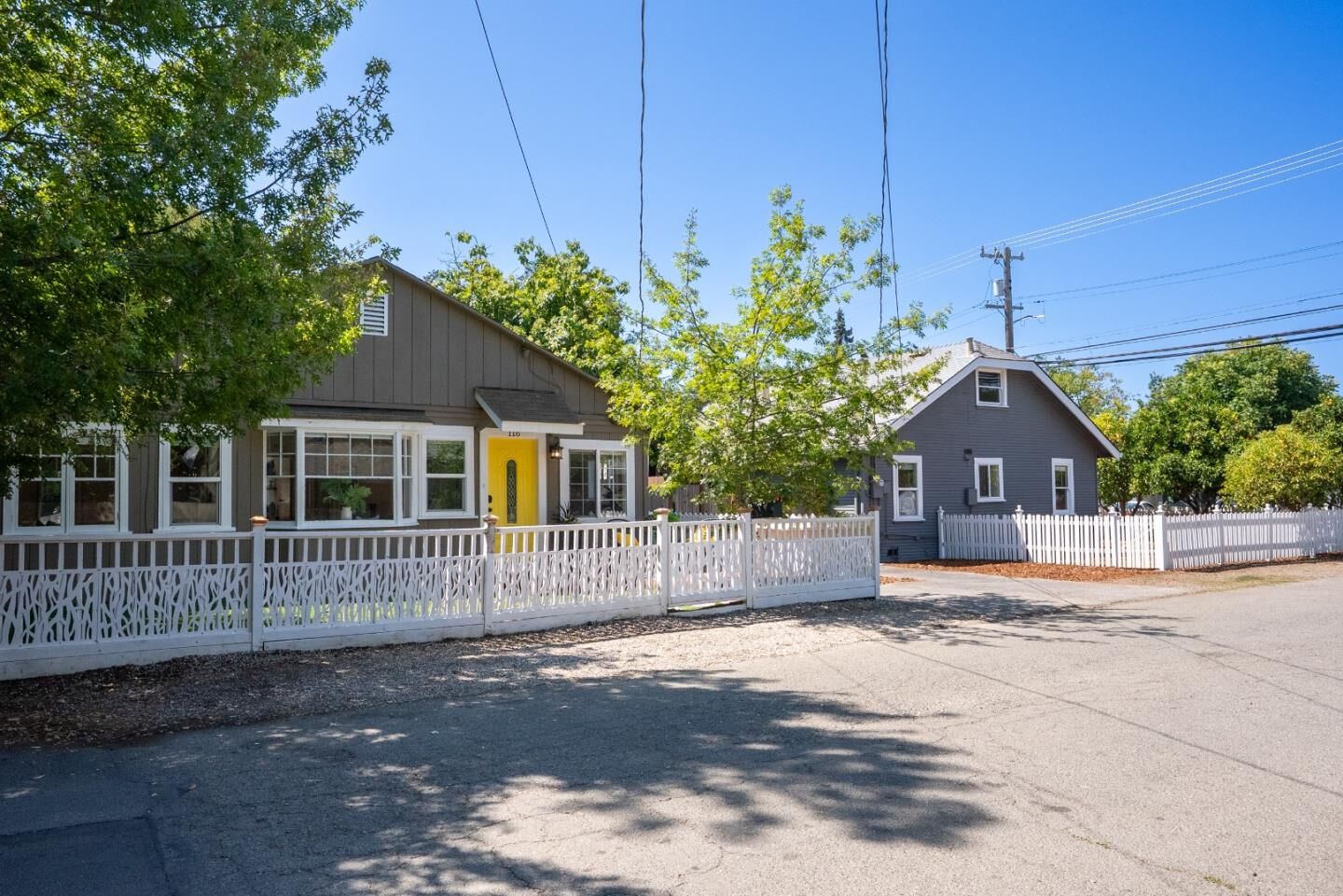 Property Photo: 116 Oak Court CA 94025