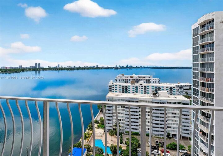 Property Photo: 7601 E Treasure Dr 2222 FL 33141