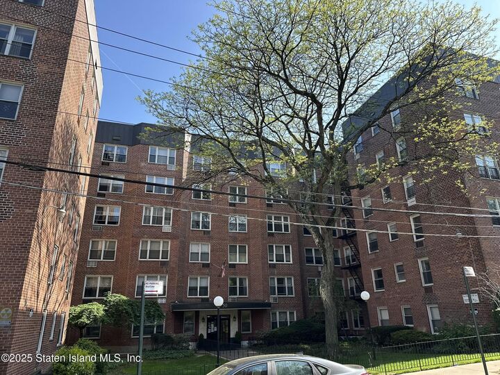 Property Photo:  50 Fort Place A3j  NY 10301 