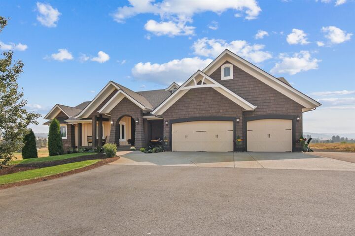 10514 E Peone Landing Ln  Mead WA 99021 photo