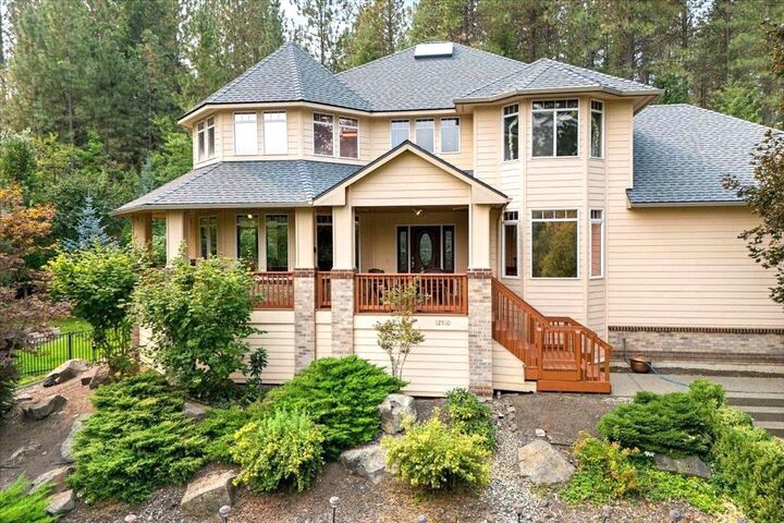 Property Photo:  12910 E Fairway Ridge Ln  WA 99224 