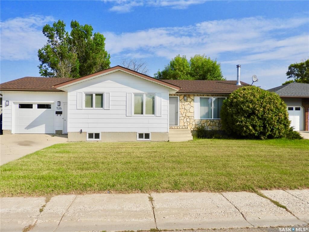 Property Photo:  526 Wilken Crescent E  SK S0K 4S0 