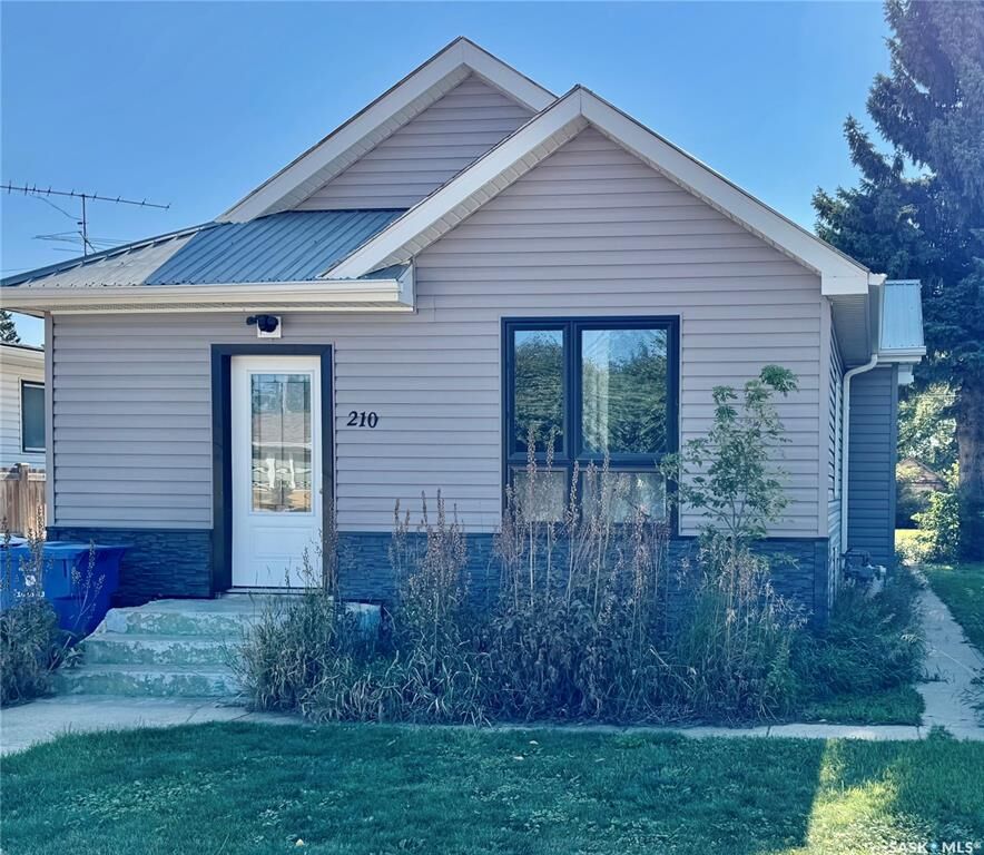 Property Photo: 210 1st Street E SK S0J 0J0