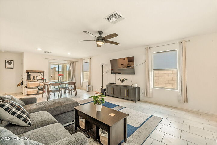 Property Photo: 750 W Calle Calca AZ 85629