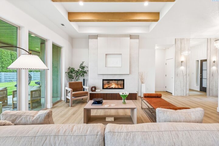 Property Photo: 10004 Redbud Dr WA 99301