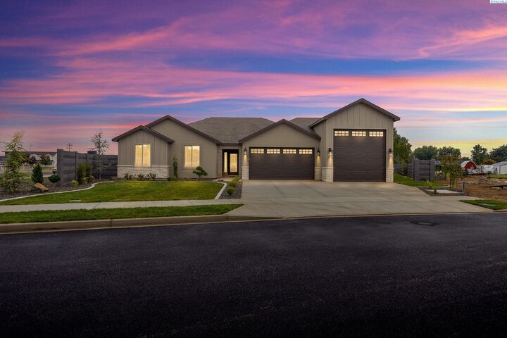Property Photo: 10004 Redbud Dr WA 99301