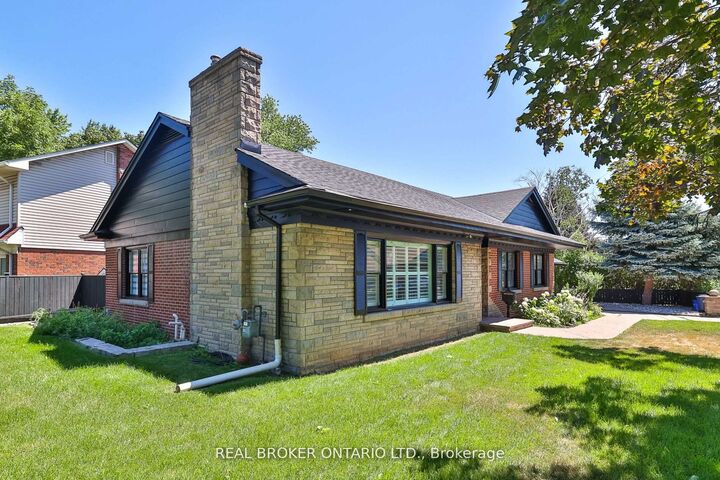 Property Photo:  76 Randall Avenue  ON L8G 2K9 