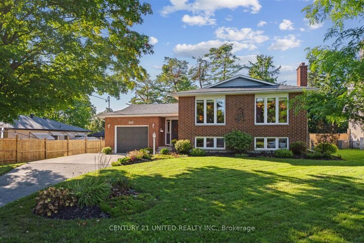 Photo de la propriété:  803 Crowley Crescent  ON K9J 6P5 