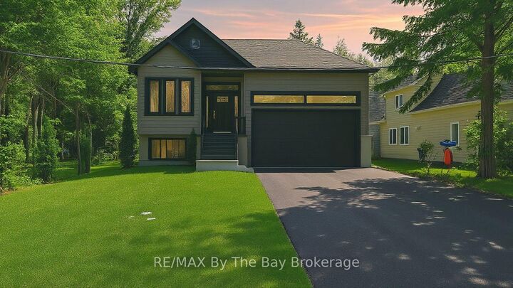 35 48th Street N  Wasaga Beach ON L9Z 1Y3 photo