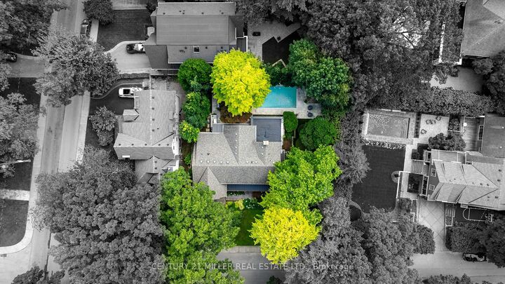 Property Photo: 400 Galt Avenue ON L6J 1Z8