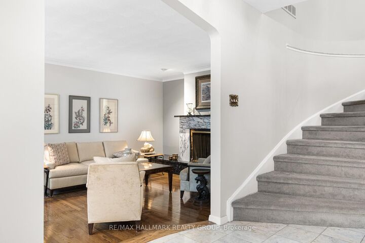 Property Photo:  2435 Georgina Drive  ON K2B 7N1 