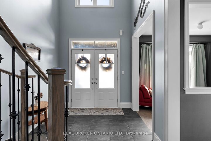 Property Photo:  3032 Monarch Drive  ON L3V 8K3 