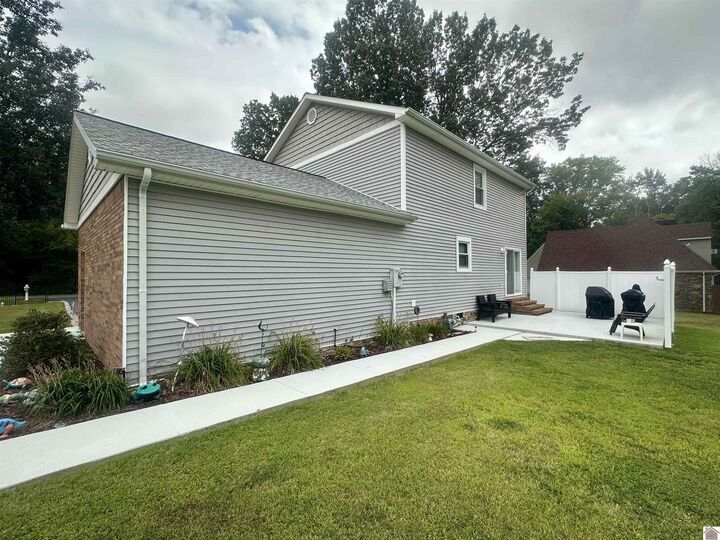 Property Photo: 413 Golden Acres Loop KY 42029