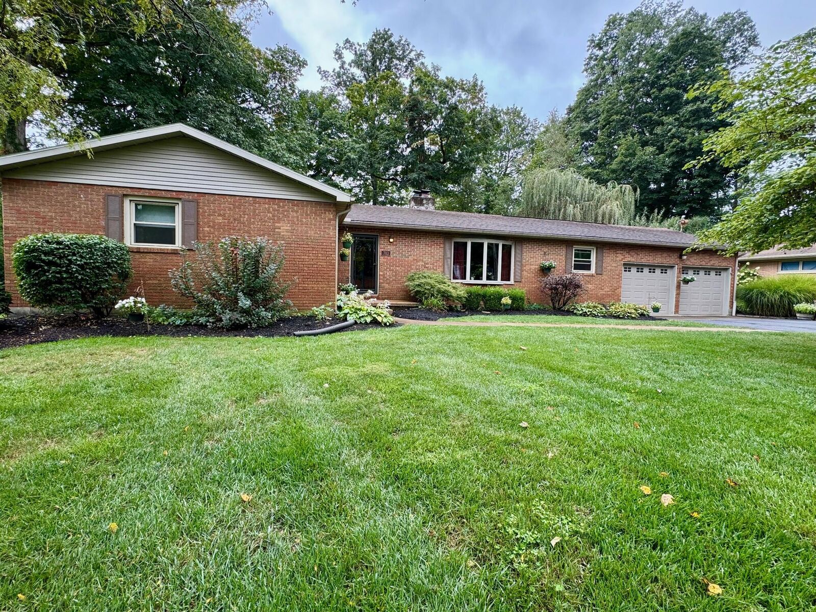Property Photo: 703 Dorchester Dr Drive OH 45506