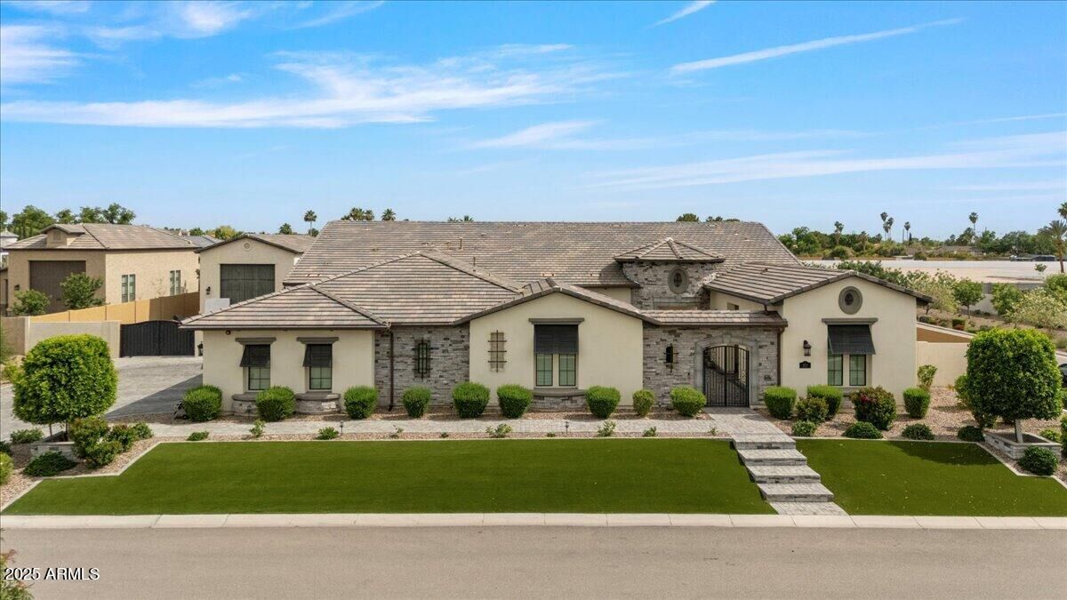 Property Photo: 3717 E Julep Street AZ 85205