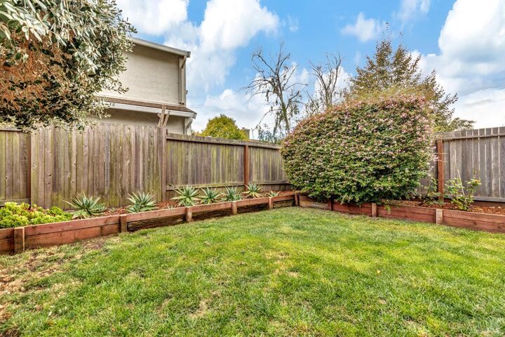 Property Photo:  557 Willow Court  CA 94510 