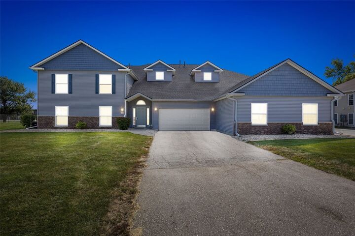 4460 Westchester Drive NE C  Cedar Rapids IA 52402 photo
