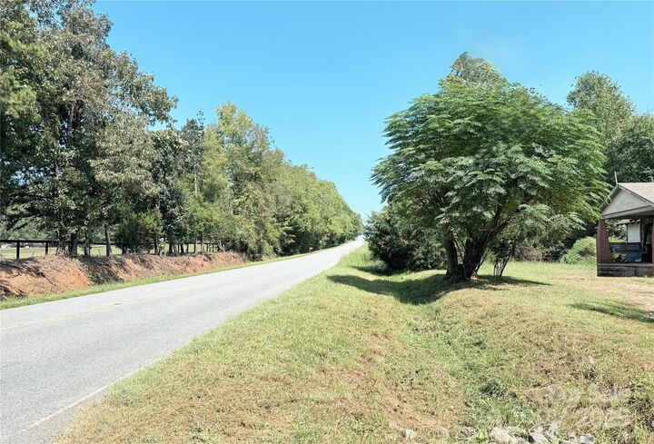 Property Photo: 1491 Landrum Road NC 28722