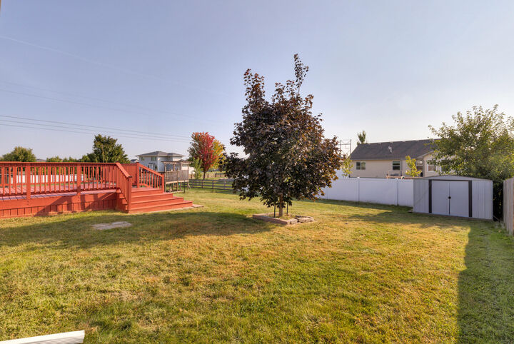 Property Photo:  4815 NE Trilein Drive  IA 50021 