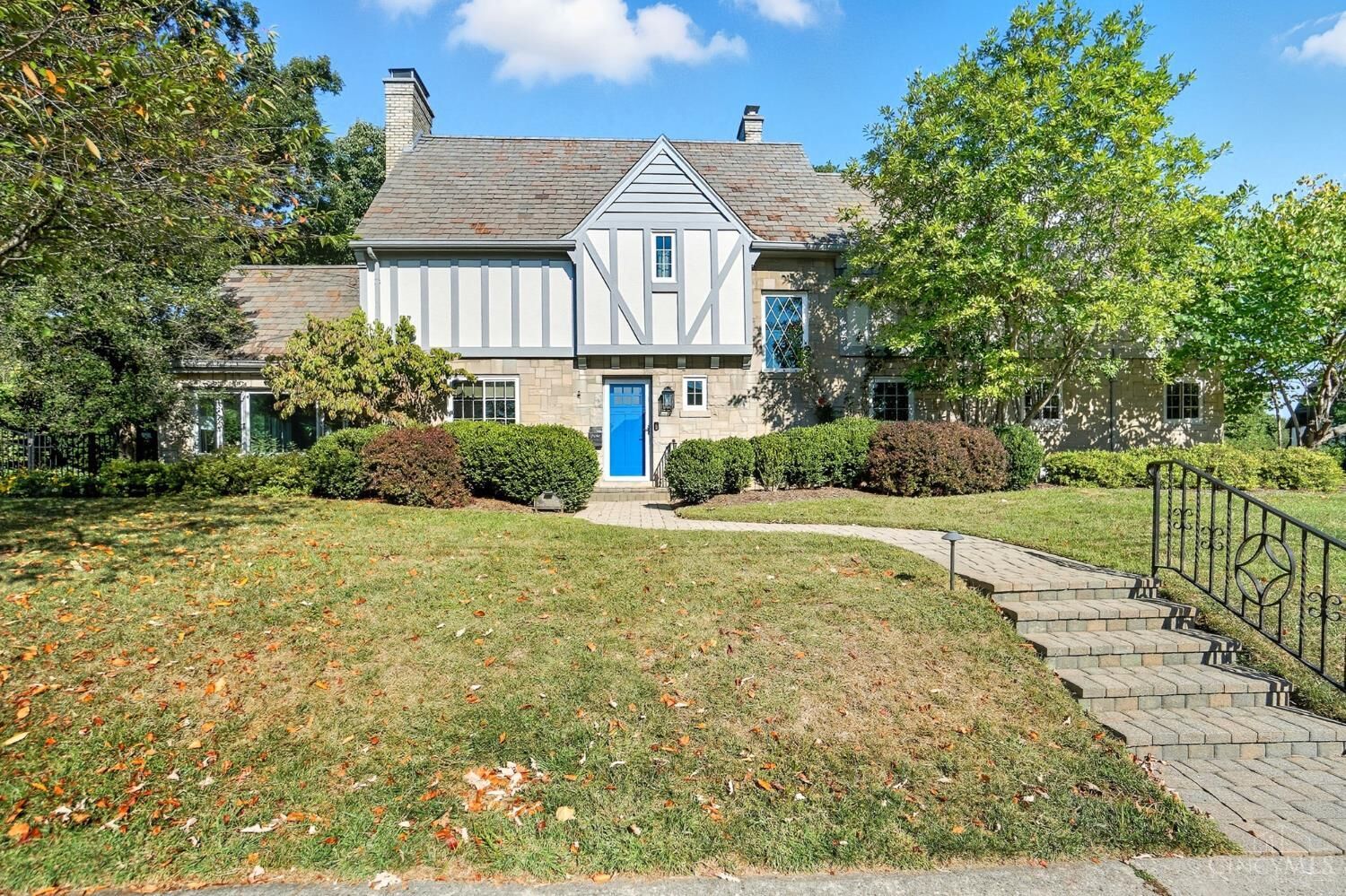 Property Photo:  3760 Earls Court View  OH 45226 