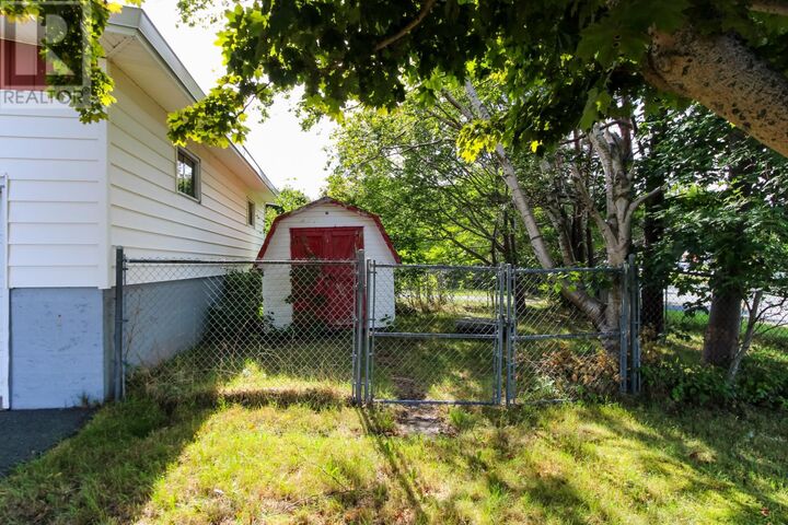 Property Photo:  10 Holbrook Avenue  NL A1E 2Y1 